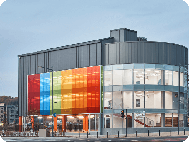 Danpal - Airport Facade